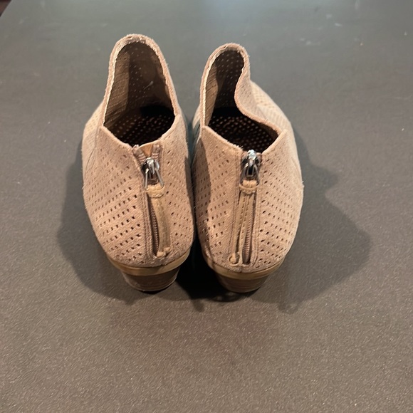 Grey/Tan Kenneth Cole Suede booties Sz 11 - Picture 2 of 4